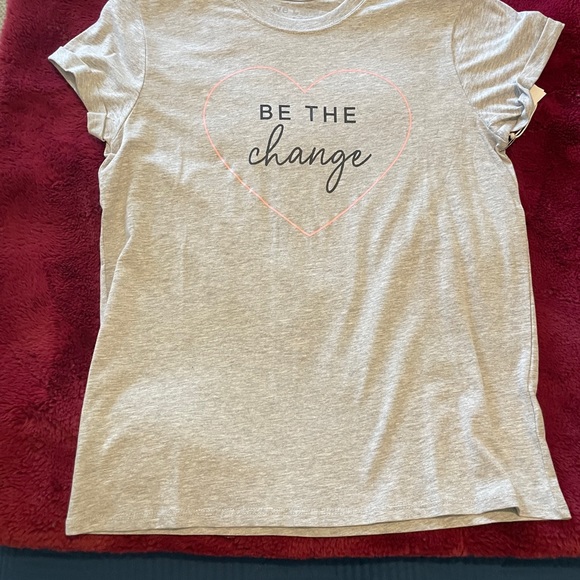 New t shirts - Picture 2 of 5